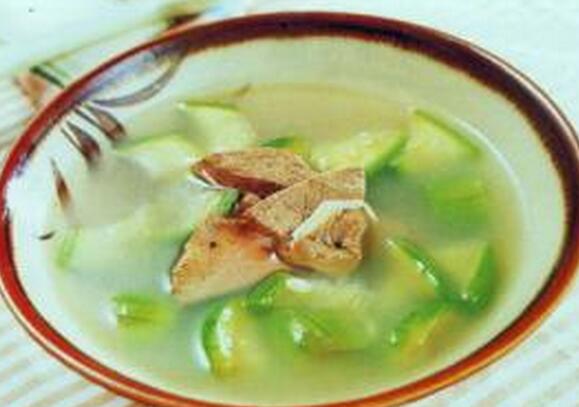 果蔬百科猪肝丝瓜汤