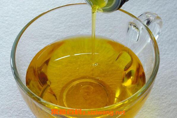 亚麻籽油的功效与作用 亚麻籽油的营养价值