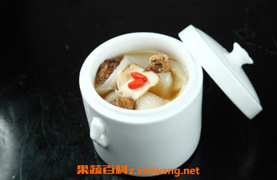 松茸炖花胶如何做 松茸炖花胶的家常做法