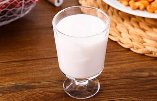 椰子汁是凉性还是热性 纯椰子汁兑什么好喝