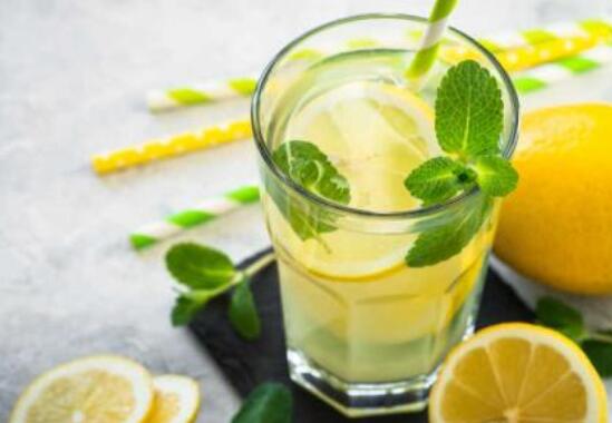 柠檬水怎么做好喝 柠檬水怎样泡效果最好