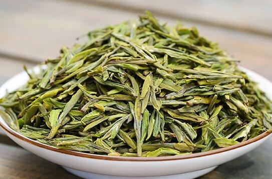 用绿茶补水有什么功效 喝绿茶的好处