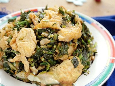 蒲公英炒鸡蛋怎做么