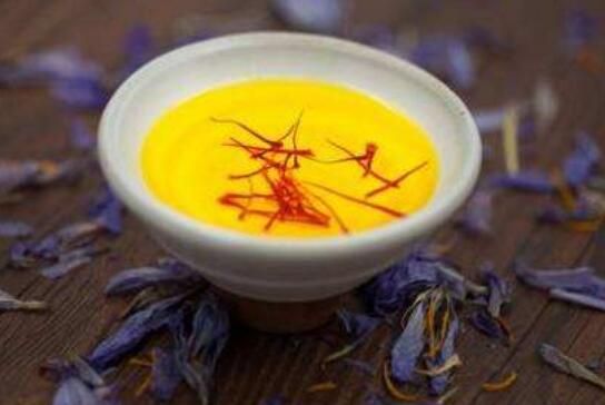 藏红花泡水喝的功效 藏红花泡水喝的禁忌