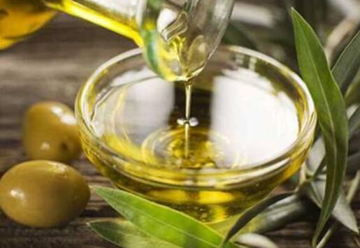 如何自己榨橄榄油