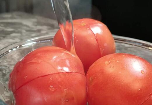 西红柿如何去皮 番茄怎么去皮